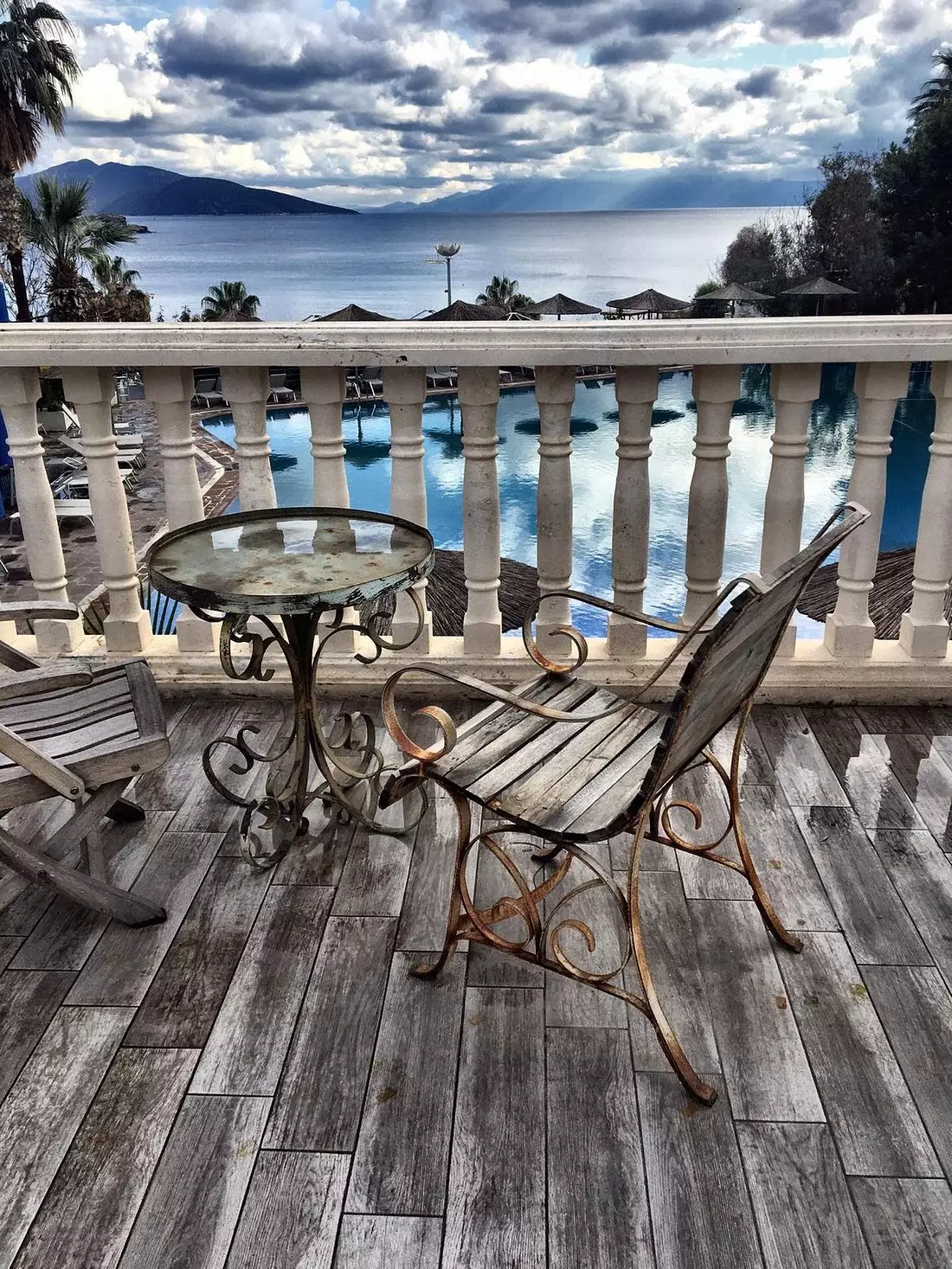 گادس آف بدروم