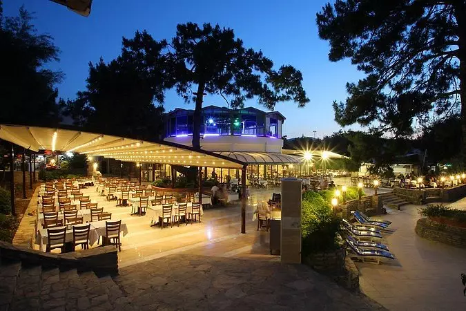 ورد بدروم هالیدی ویلیج