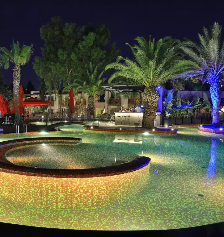 مارویدا سنسز وری چیک بدروم