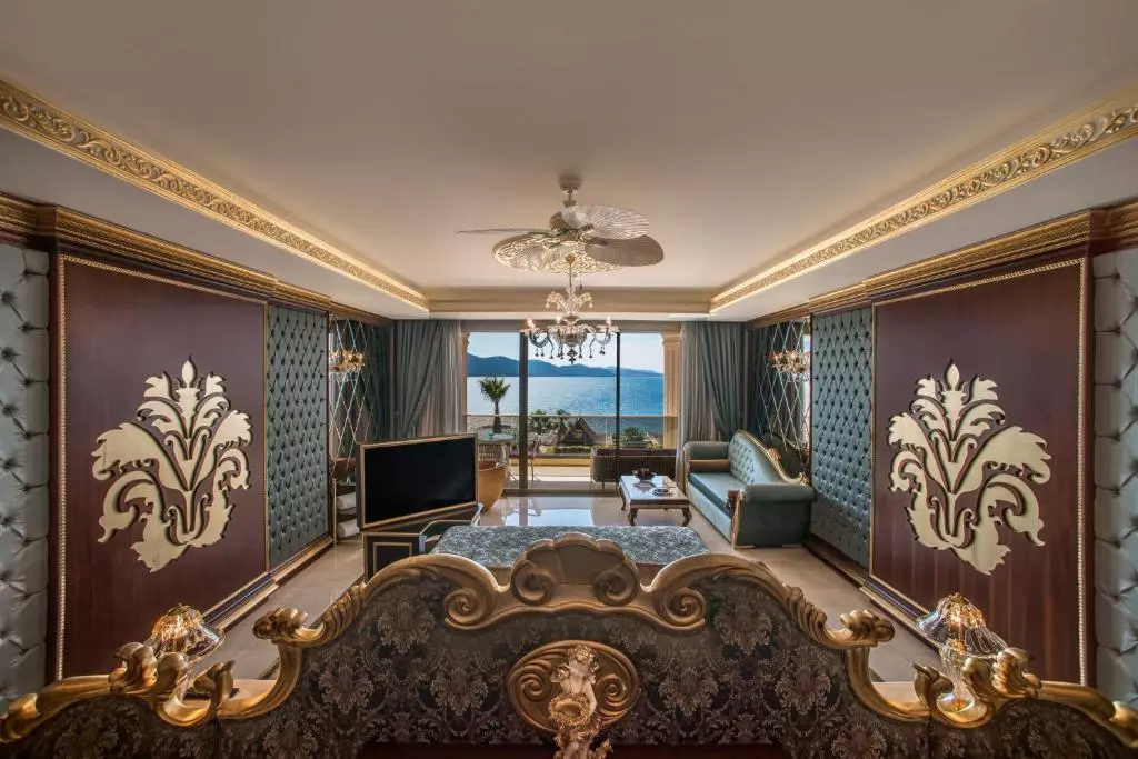 بی پریمیوم بدروم