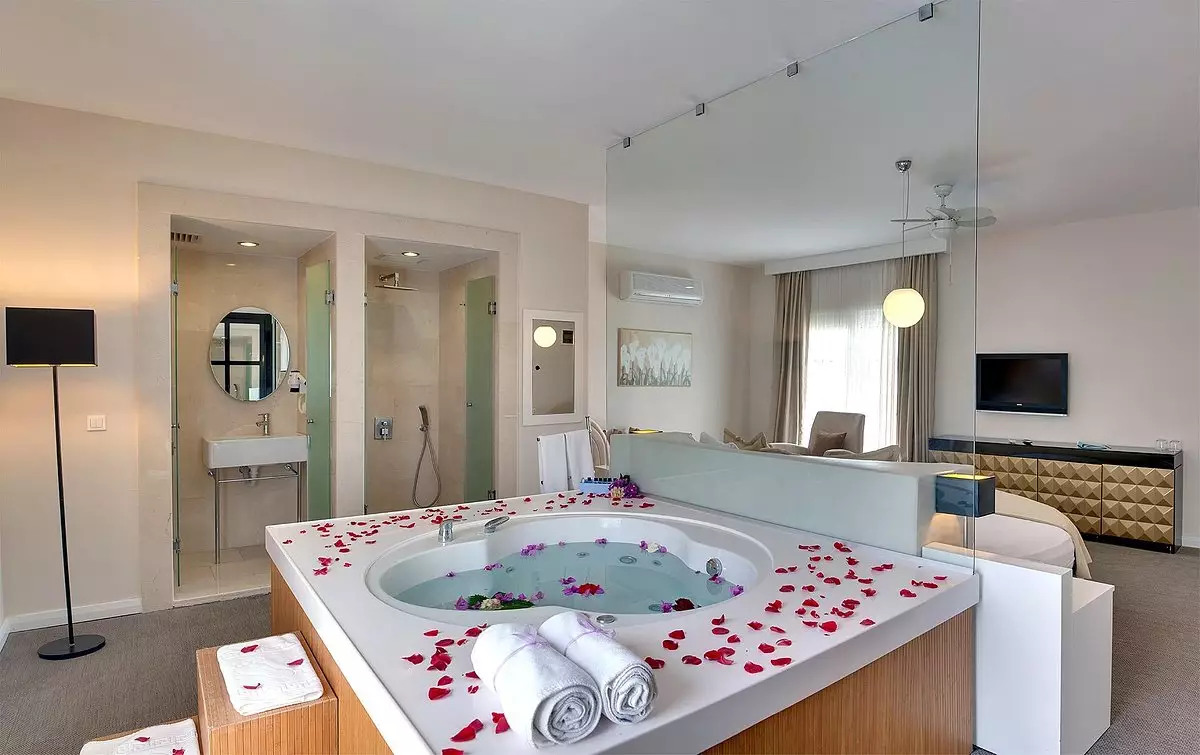 آرمونیا هالیدی ویلیج اند اسپا