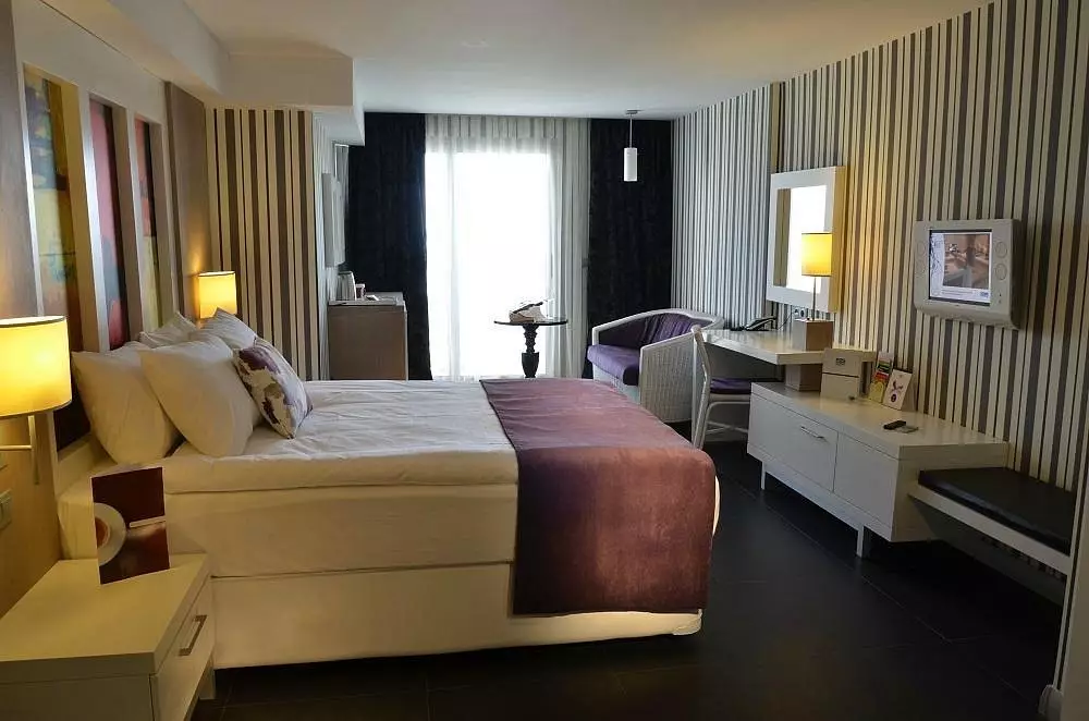 گادس آف بدروم