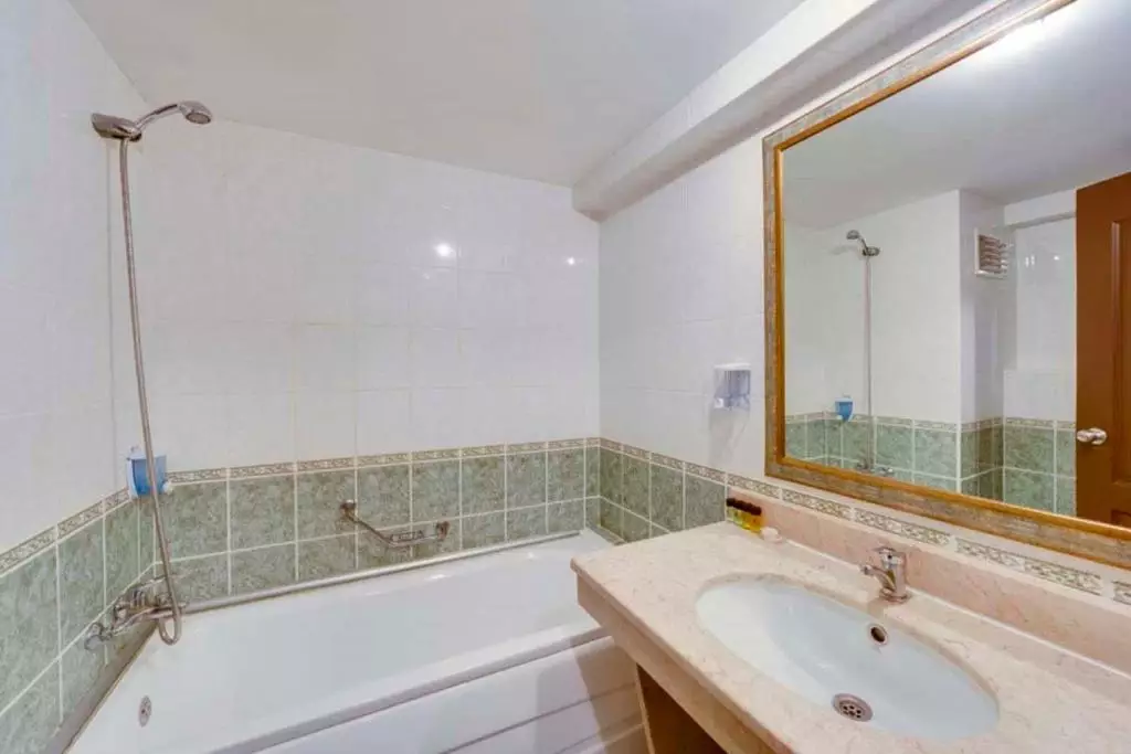 اسمارت استی بیچ بدروم