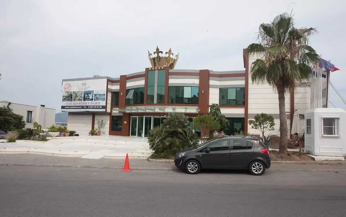 رویال آرنا ریزورت اند اسپا