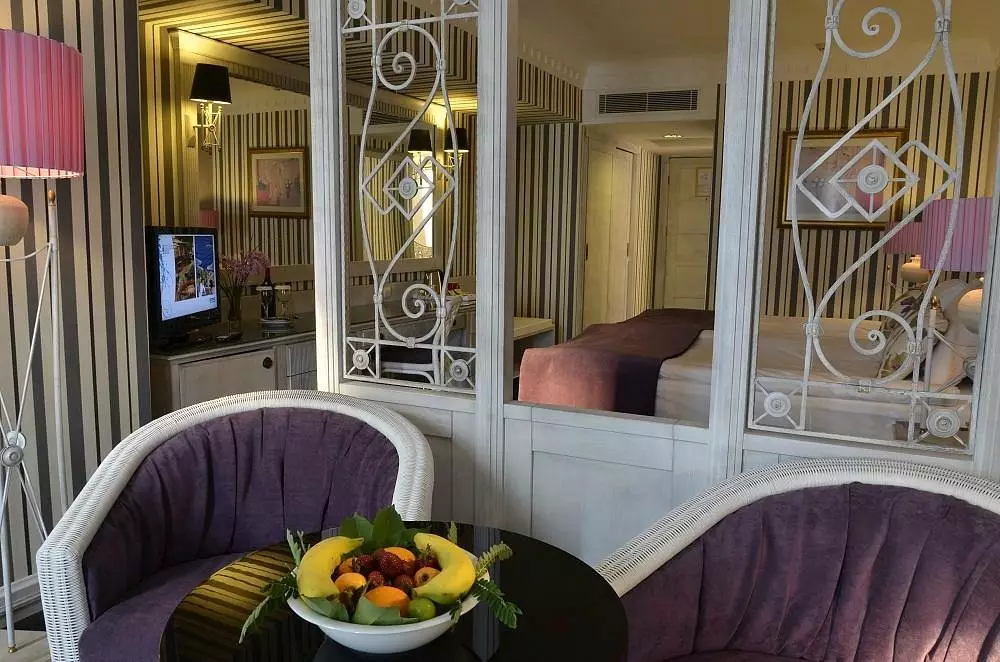 گادس آف بدروم