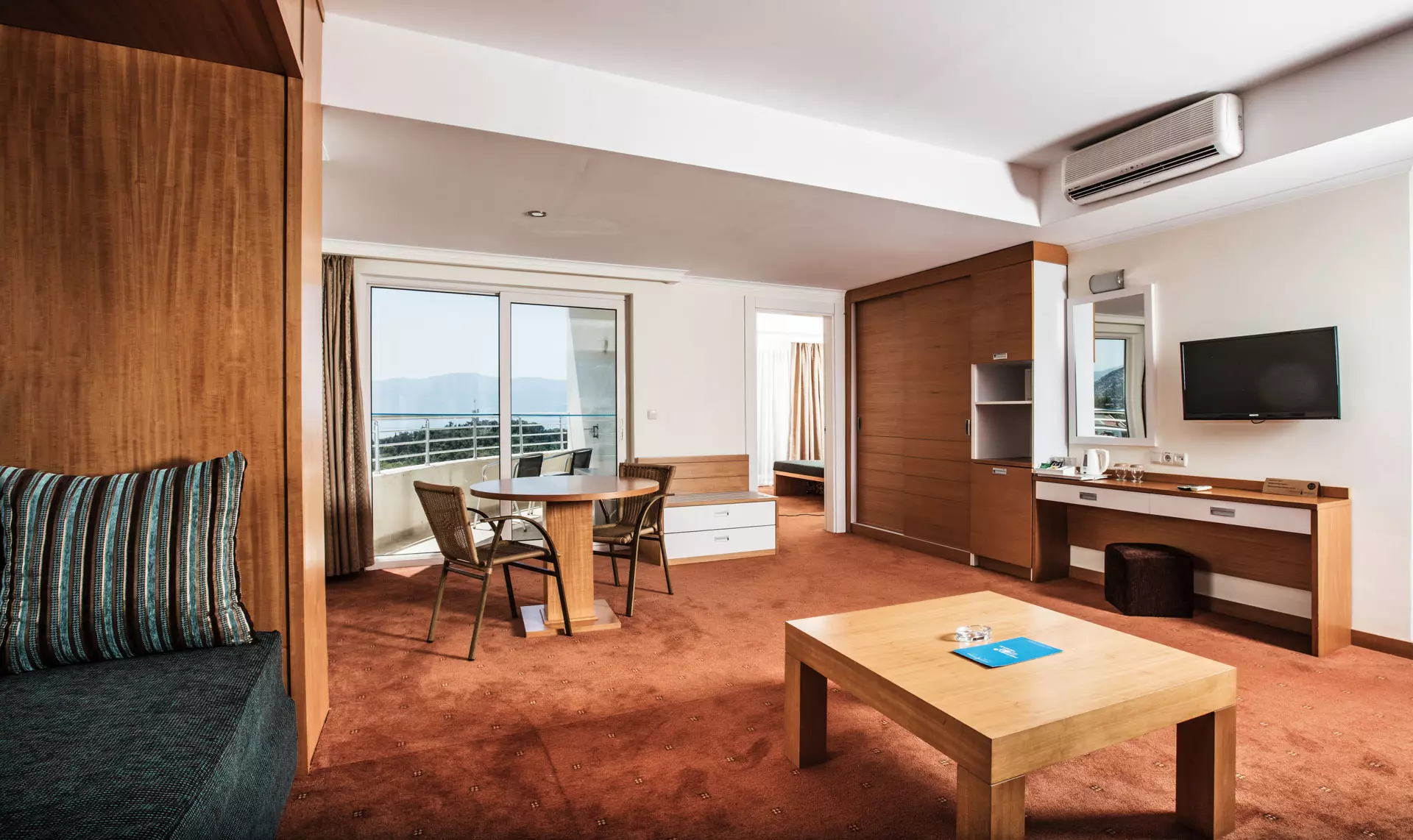 سی لایت ریزورت