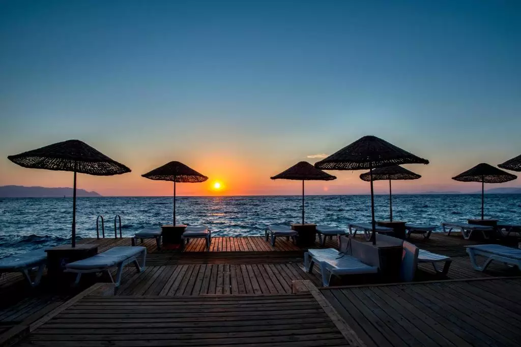 کاریزما دلوکس