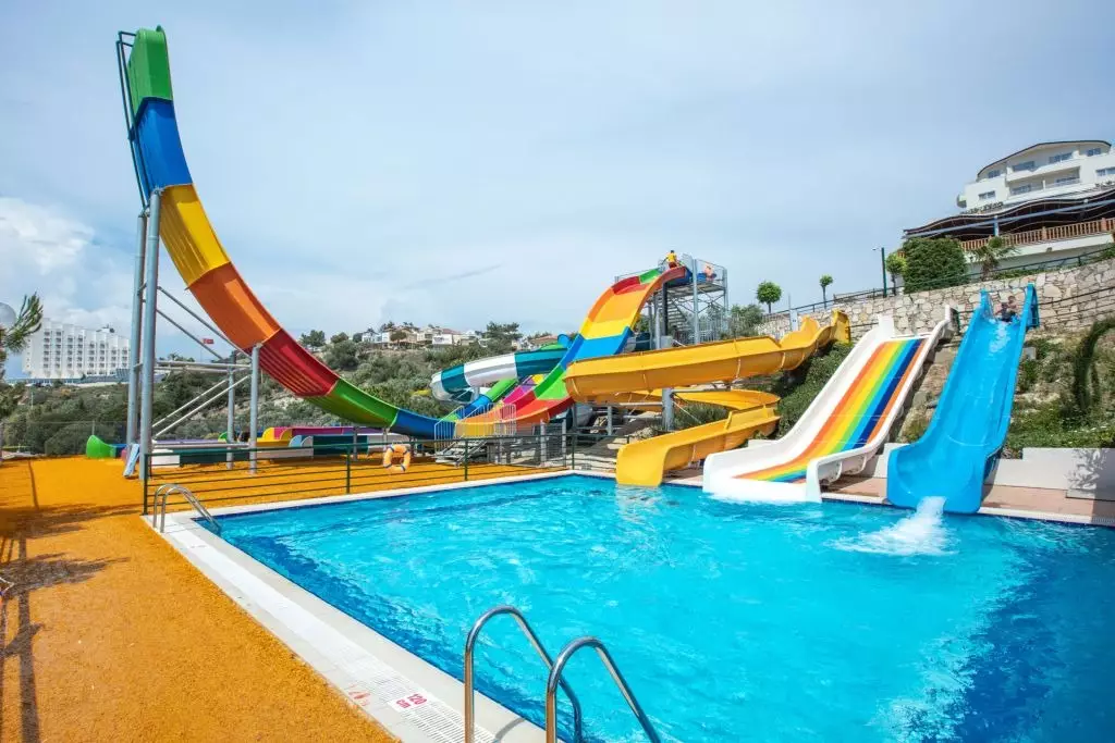 سی لایت ریزورت