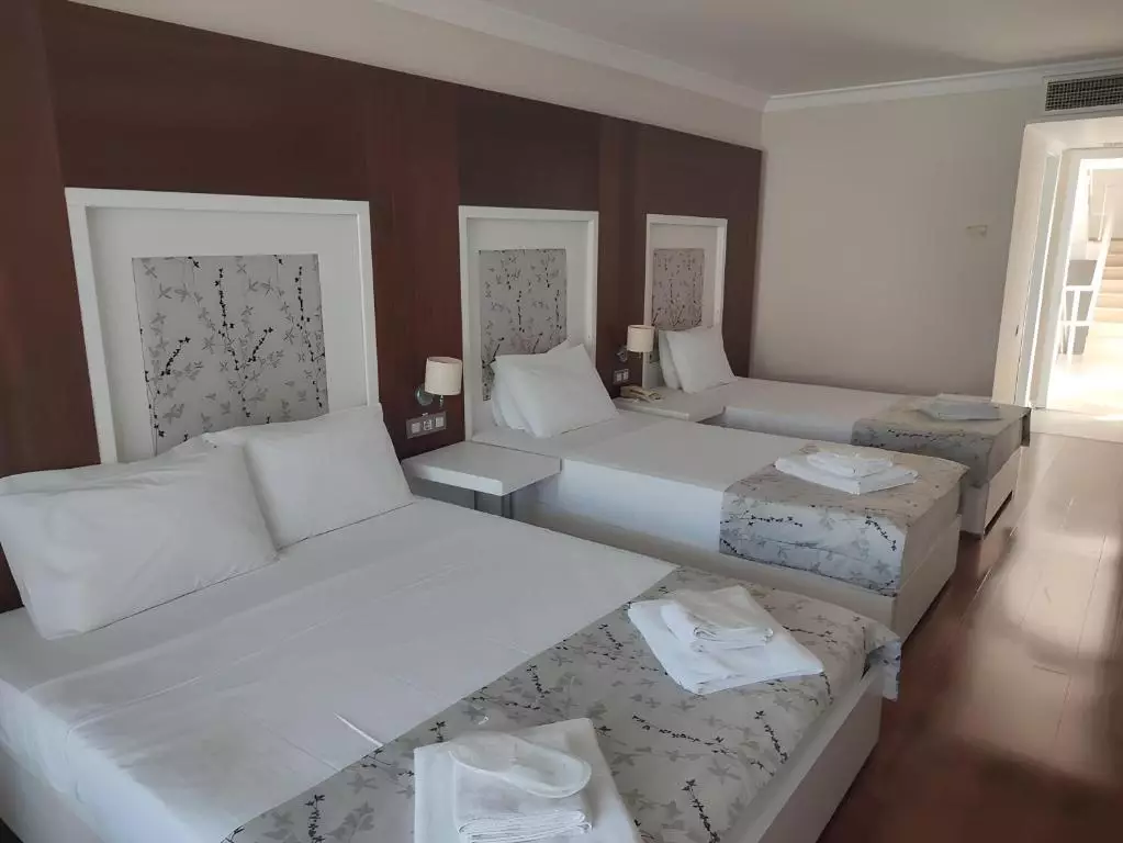 سنتینوس بیچ