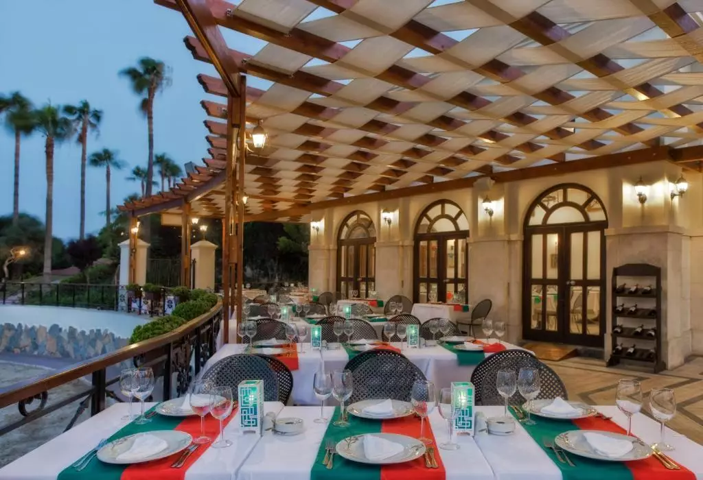 سلکتوم کالرز بدروم