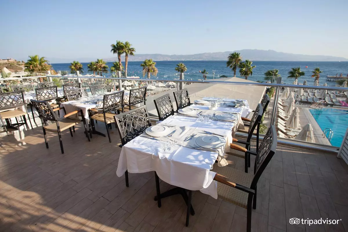 آرمونیا هالیدی ویلیج اند اسپا