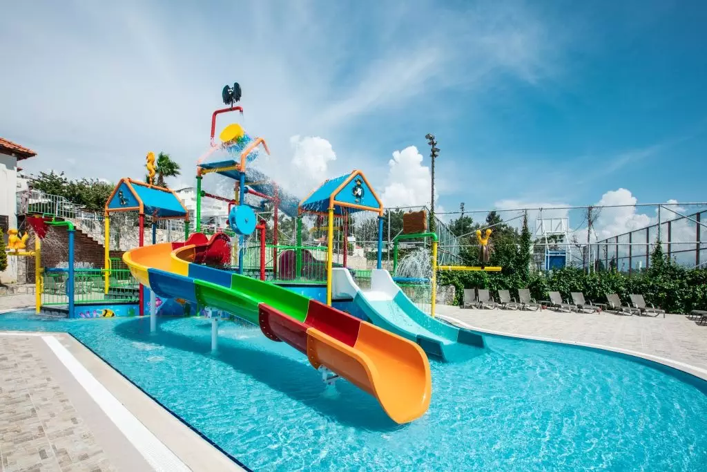 سی لایت ریزورت