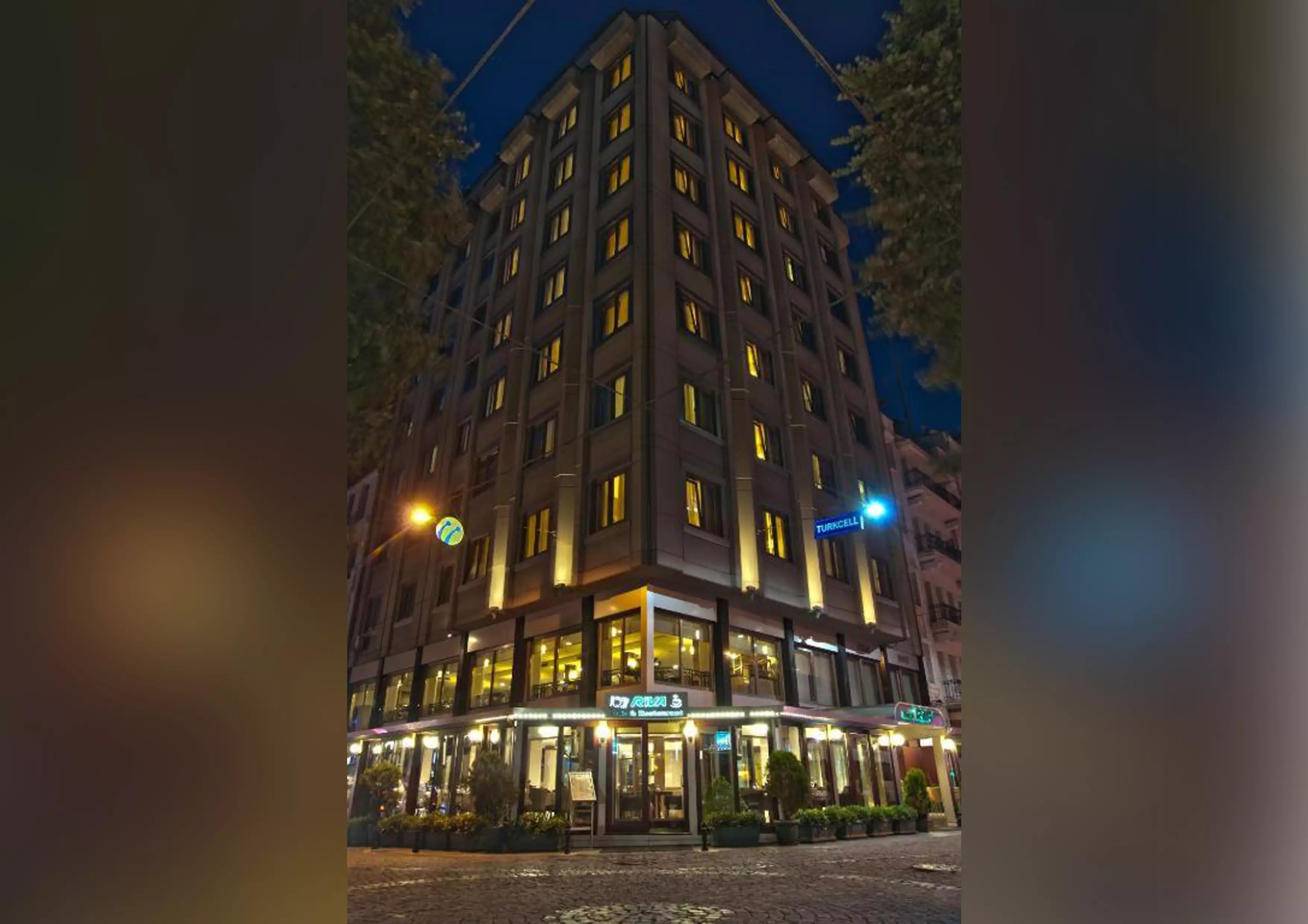 ریوا تکسیم استانبول