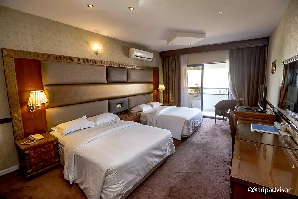 دبی پالم دبی