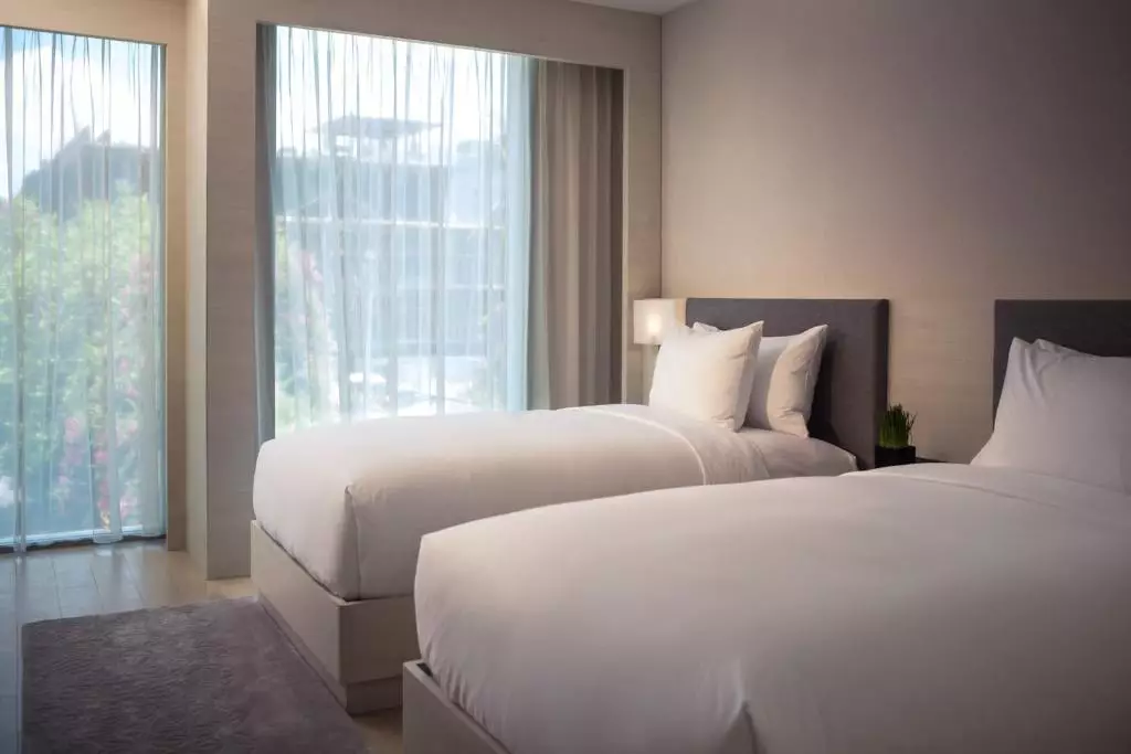 استونز لژیان بالی آتوگراف کالکشن