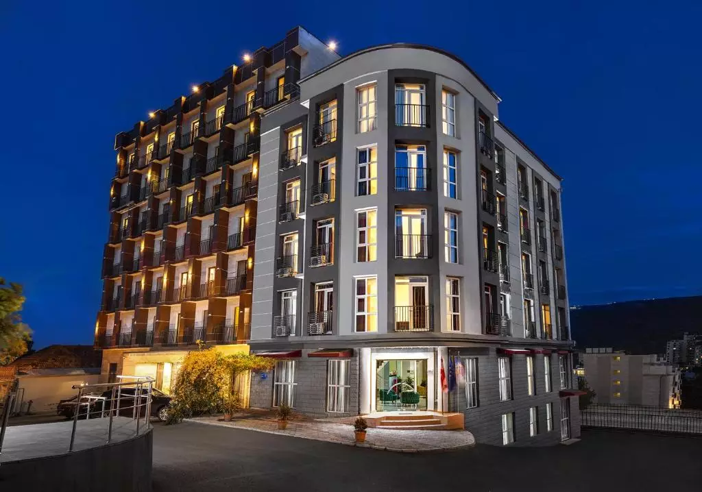 هتل گرند پالاس تفلیس