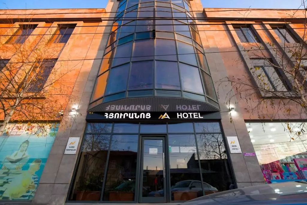 هتل نایس ایروان