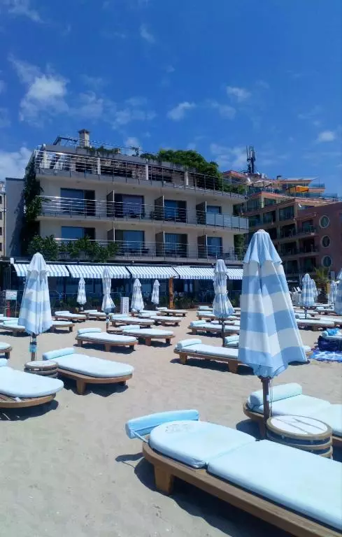 پرادو بیچ کمر آنتالیا