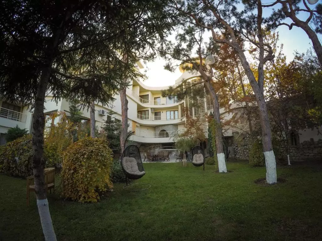 هتل بیوموند گاردن تفلیس