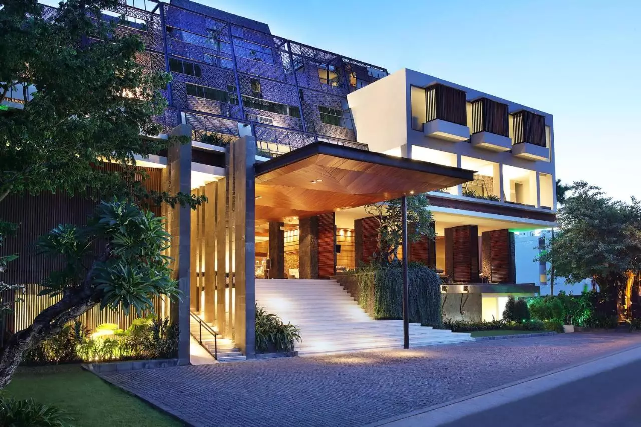 فور پوینت بای شراتون بالی سمینیاک