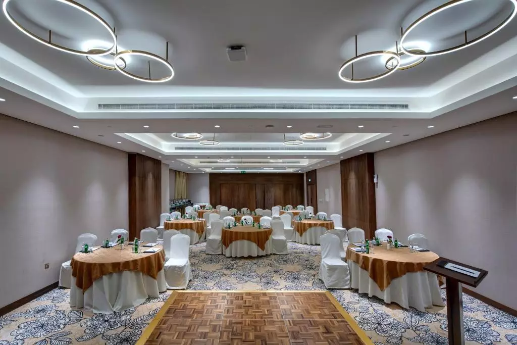 د اس البرشا دبی