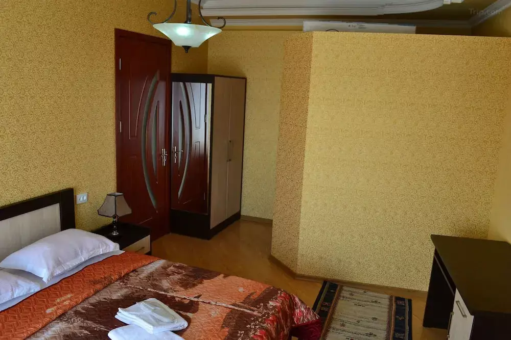 ایساکا تفلیس