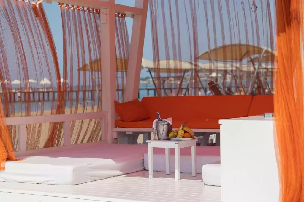 سوئنو بیچ سیده