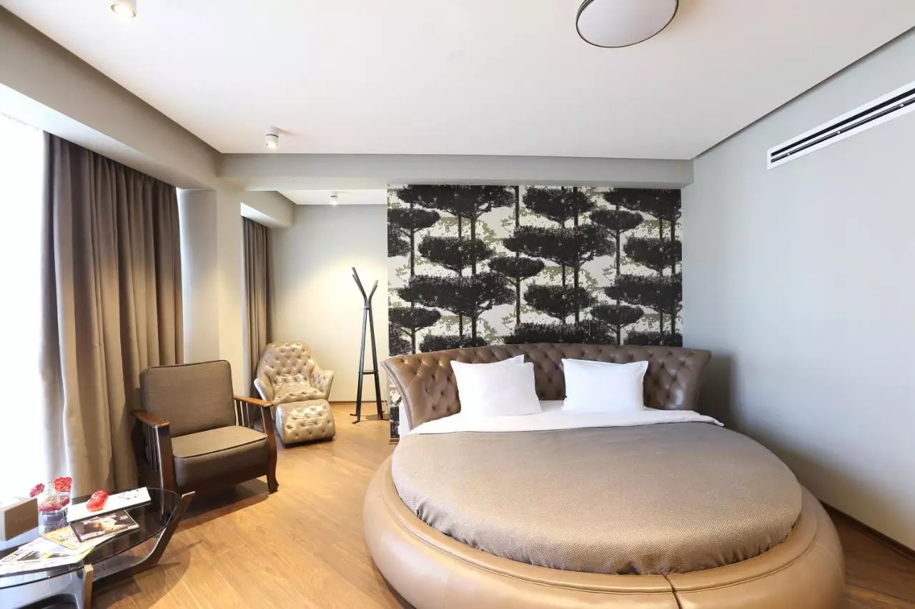 گلدن پالاس تفلیس