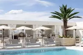 لونا بیچ دلوکس مارماریس