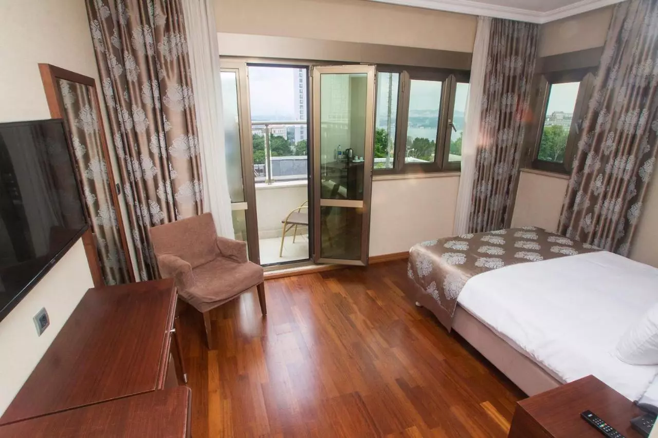 نوا پلازا بوتیک اسپا استانبول