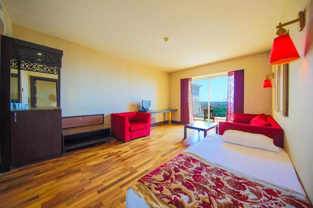 هتل هوروس پارادایس