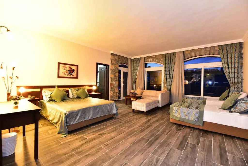 اوتیوم پارک آیاز آکوا بیچ