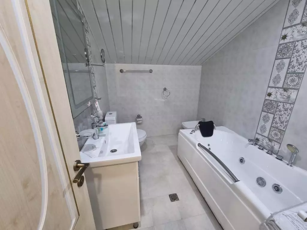 آنگا ایروان