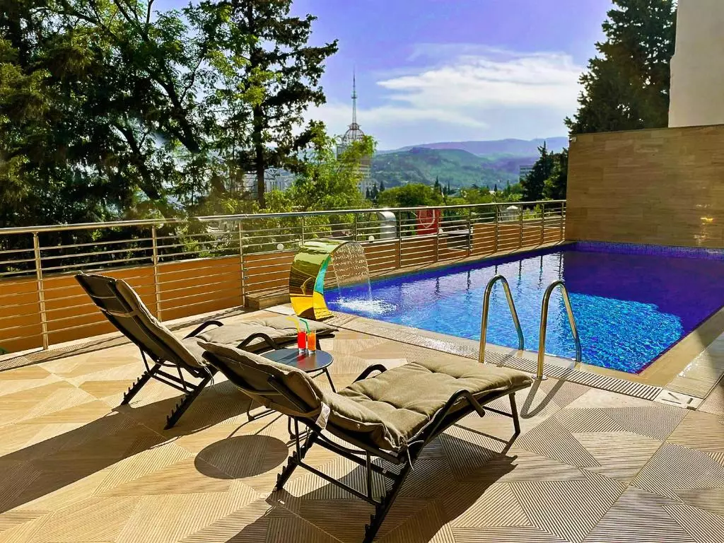 رزیدنس پلازا تفلیس