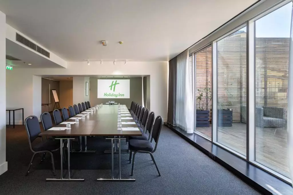 هالیدی این اکسپرس