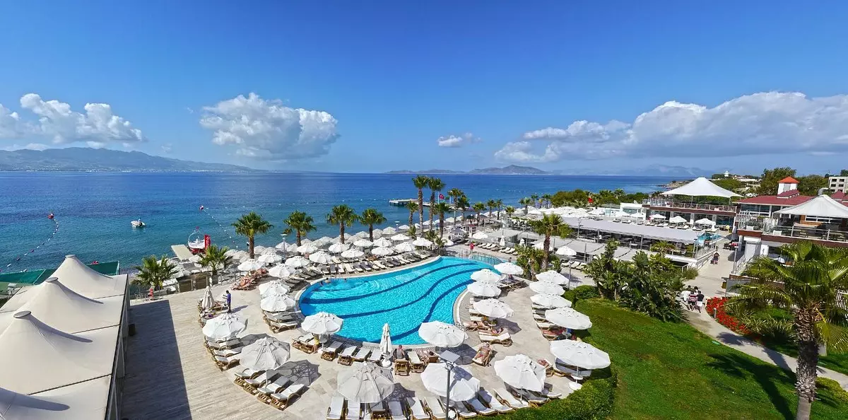 آرمونیا هالیدی ویلیج اند اسپا