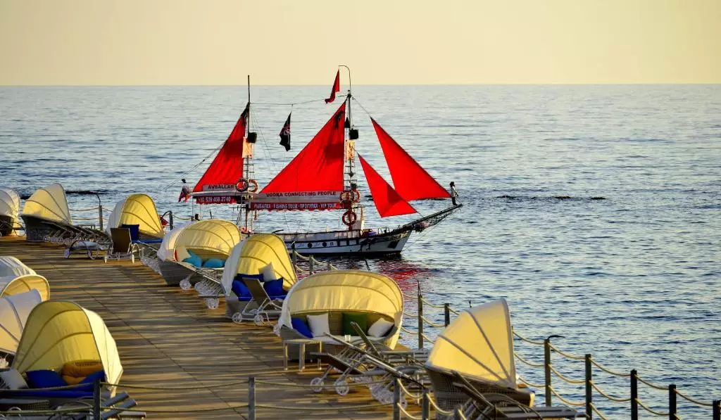 آزورا دولوکس ریزورت