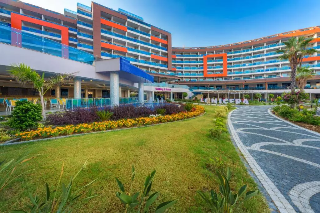 لونیسرا ریزورت آلانیا