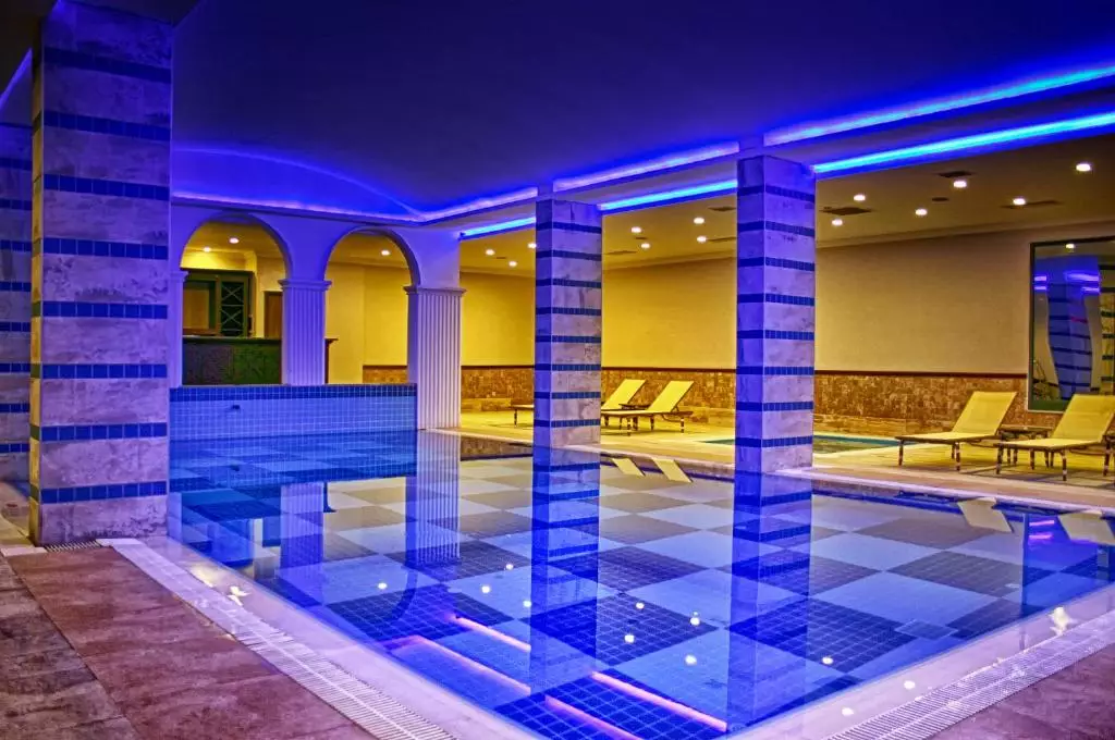 اتوپیا ورلد دولوکس آلانیا