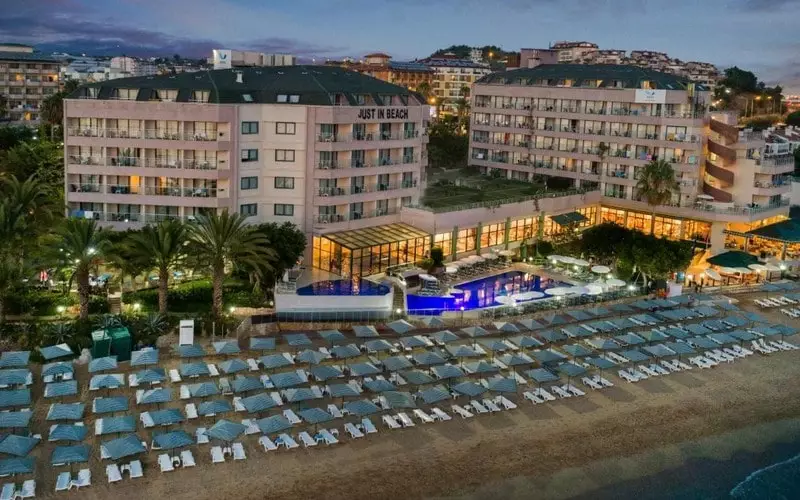 هتل آسکا جاست این بیچ آلانیا