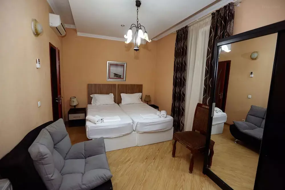 ایساکا تفلیس