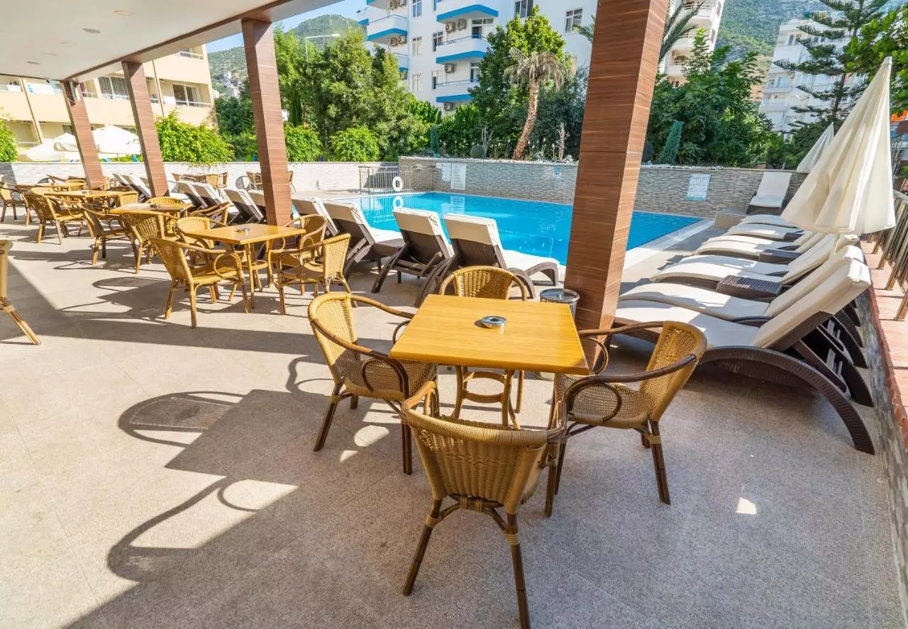 هتل کلئوپاترا لایف