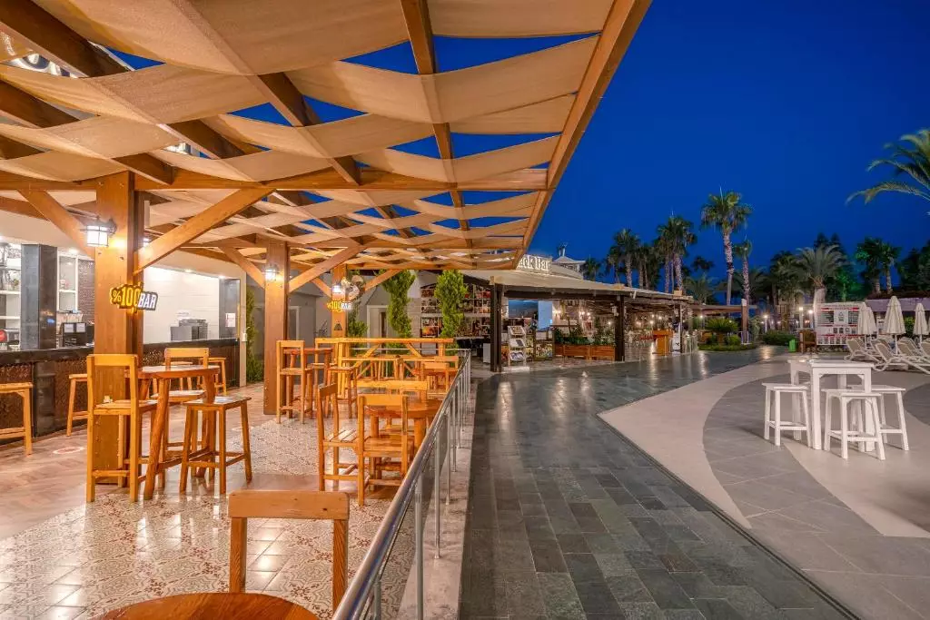 کیرمان لئودیکیا ریزورت آلانیا