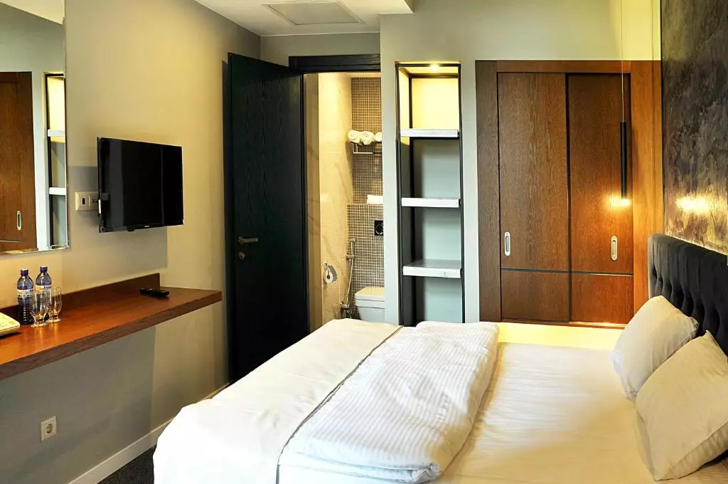 جاست این تفلیس