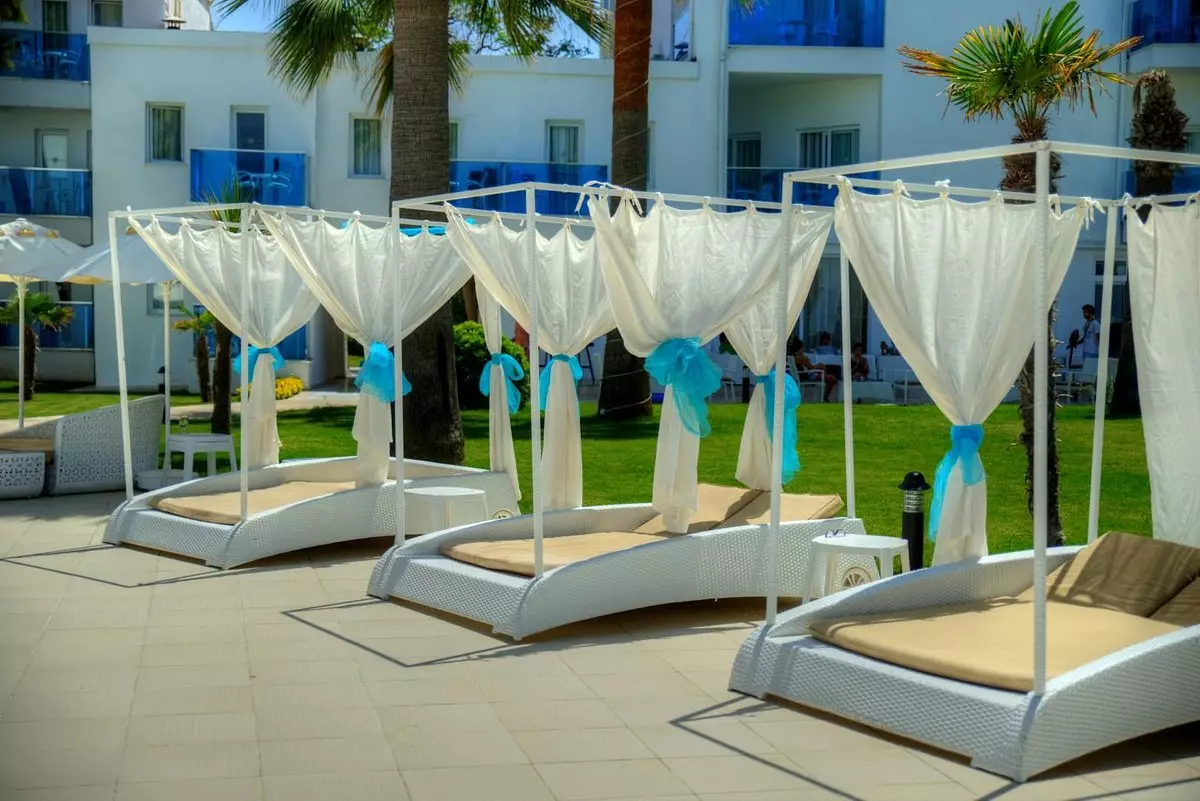 لو بلو اند ریزورت کوش آداسی