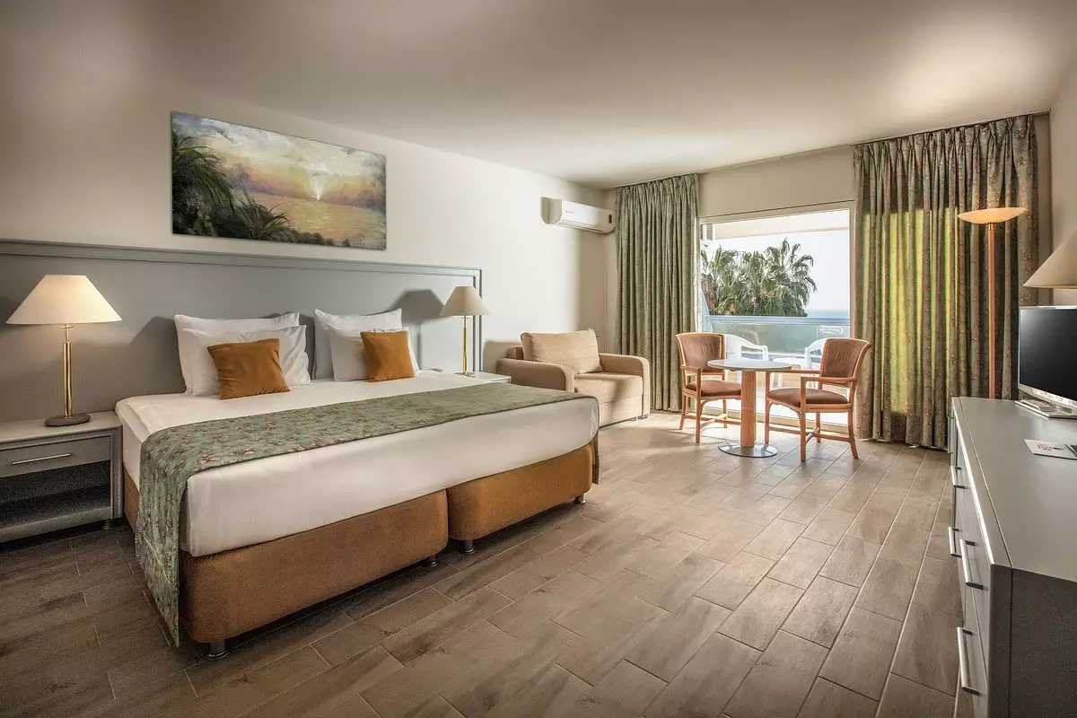 گرند بلو اسکای اینترنشنال