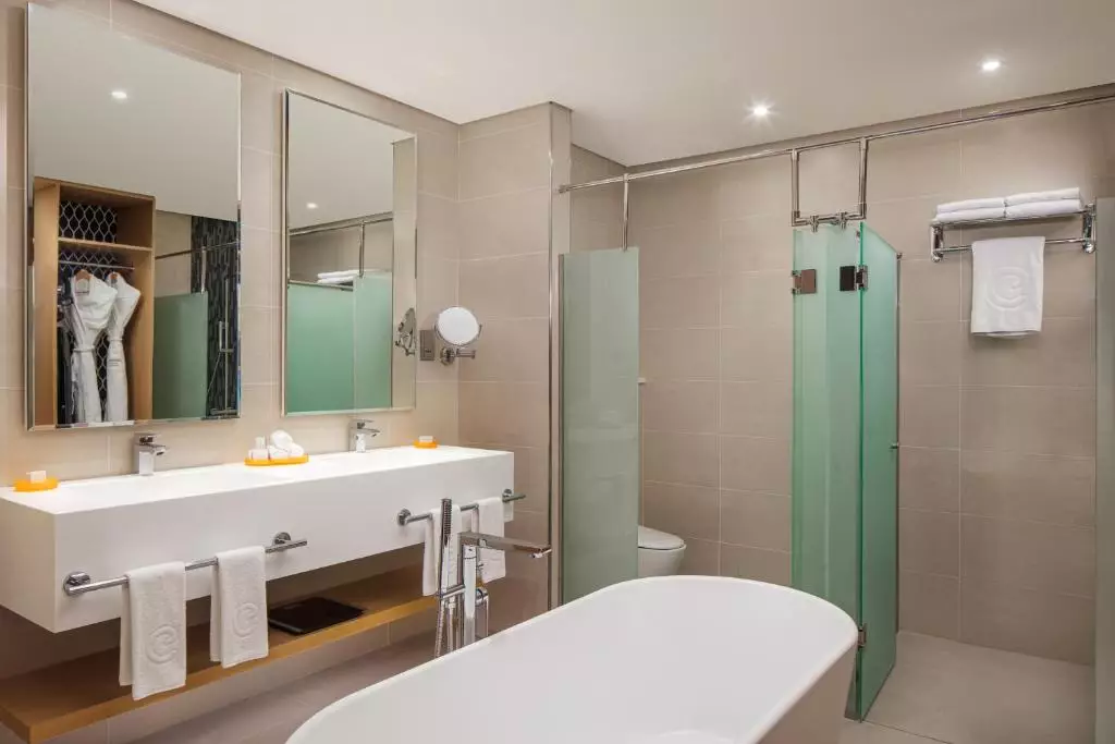 سنتارا میراژ بیچ ریزورت دبی