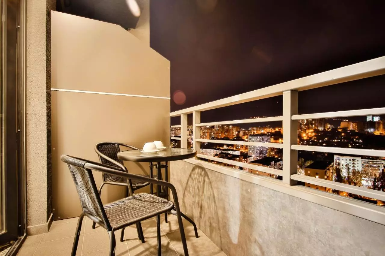 آمری پلازا تفلیس