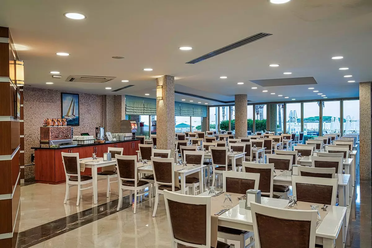 آزور بای یلکن