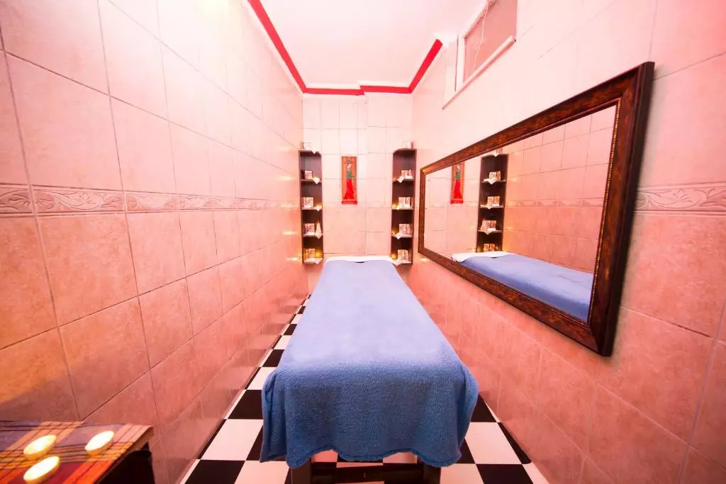 فرست کلس آلانیا